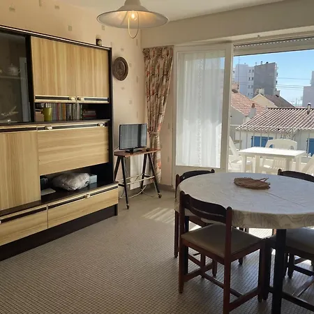 Calme A Saint-jean-de-monts, 150m Plage, Balcon Expose Sud/ouest, Parking Prive - Fr-1-323-305 Apartment